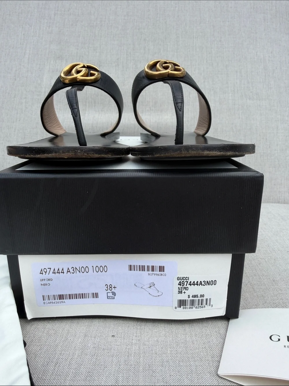 Gucci Black Leather Thong Sandals with Gold Double G - Picture 2 of 4